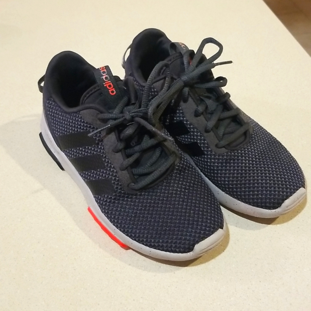 Boys sneakers